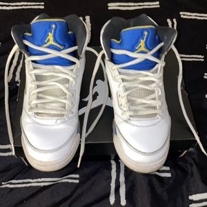Air Jordan 5 Retros Grade school shoes